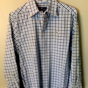 Mens M Vineyard Vines button down shirt